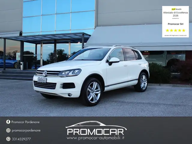 2011 Volkswagen Touareg in White for sale