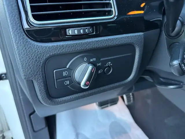 Volkswagen Touareg view 29