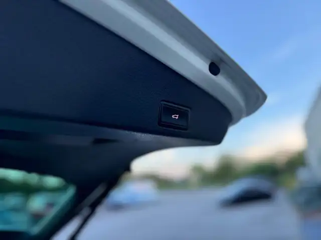 Volkswagen Touareg view 25
