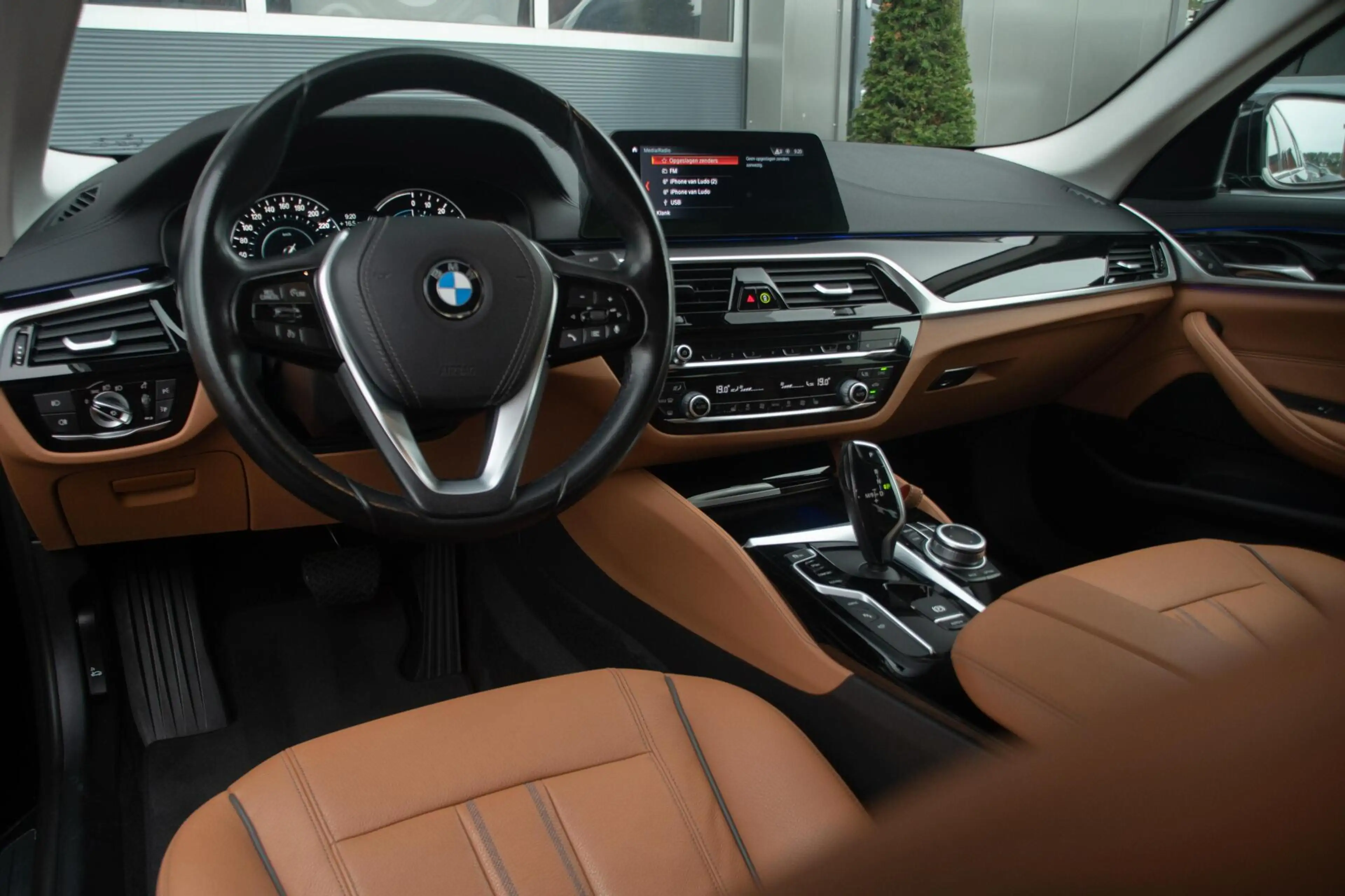 BMW 530 5-serie 530e iPerformance eDrive Luxury line | Cam — photo 5