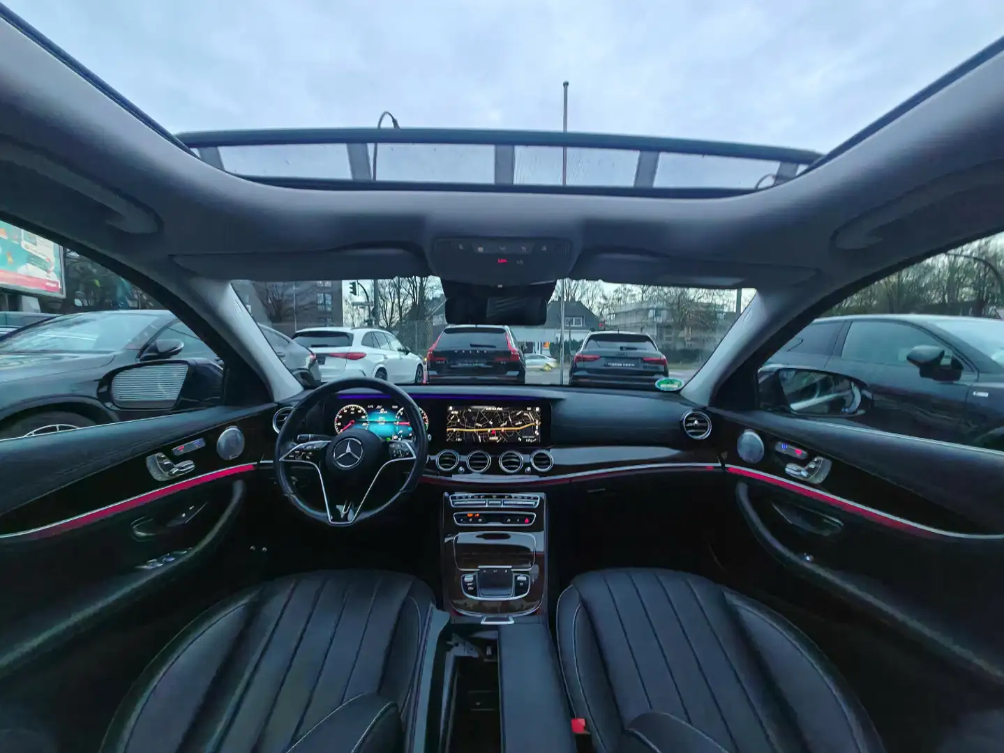 Mercedes-Benz E 300 e AMG 4Mat.Pan.Airm.Nappa.4xSHZ.Dyn.Sitze.Lenkr.Hz Grau - 2