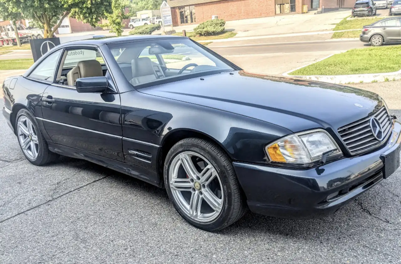 Mercedes-Benz SL снимка Mercedes-Benz SL