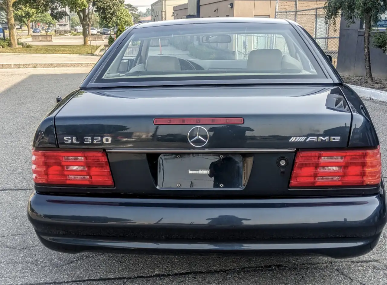 Mercedes-Benz SL снимка Mercedes-Benz SL