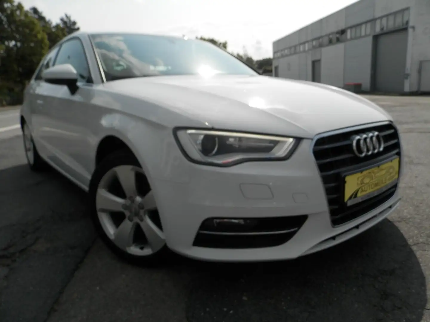 Audi A3 S line Sportpaket*Klima*Sitzhzg.*Eph*Xenon* Bianco - 2