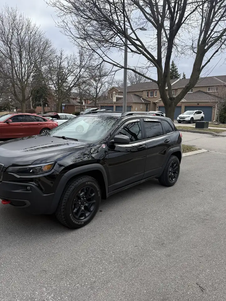 Jeep Cherokee снимка Jeep Cherokee