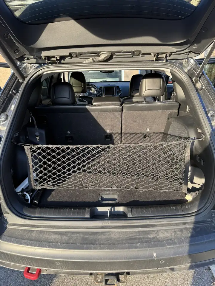 Jeep Cherokee снимка Jeep Cherokee