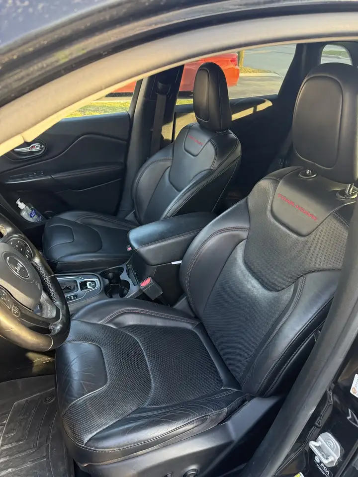 Jeep Cherokee снимка Jeep Cherokee