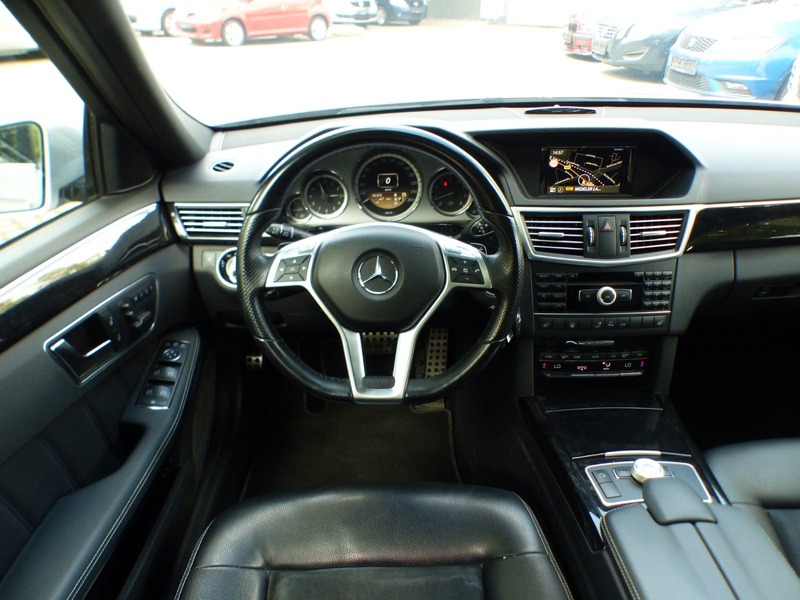 Mercedes-Benz E 250 E250 T CGI AMG-Line SDach Alcantara Xen Distron — photo 9