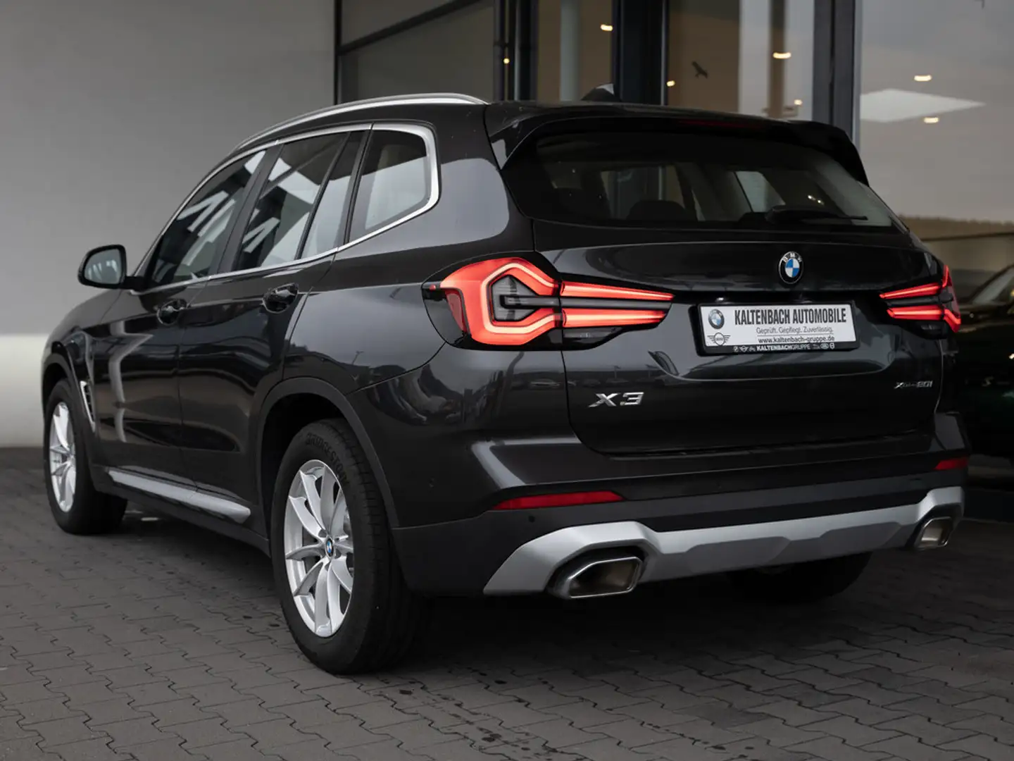 BMW X3 xDrive 20i FACEL. PANO LASER LED W-LAN SHZ Gris - 2