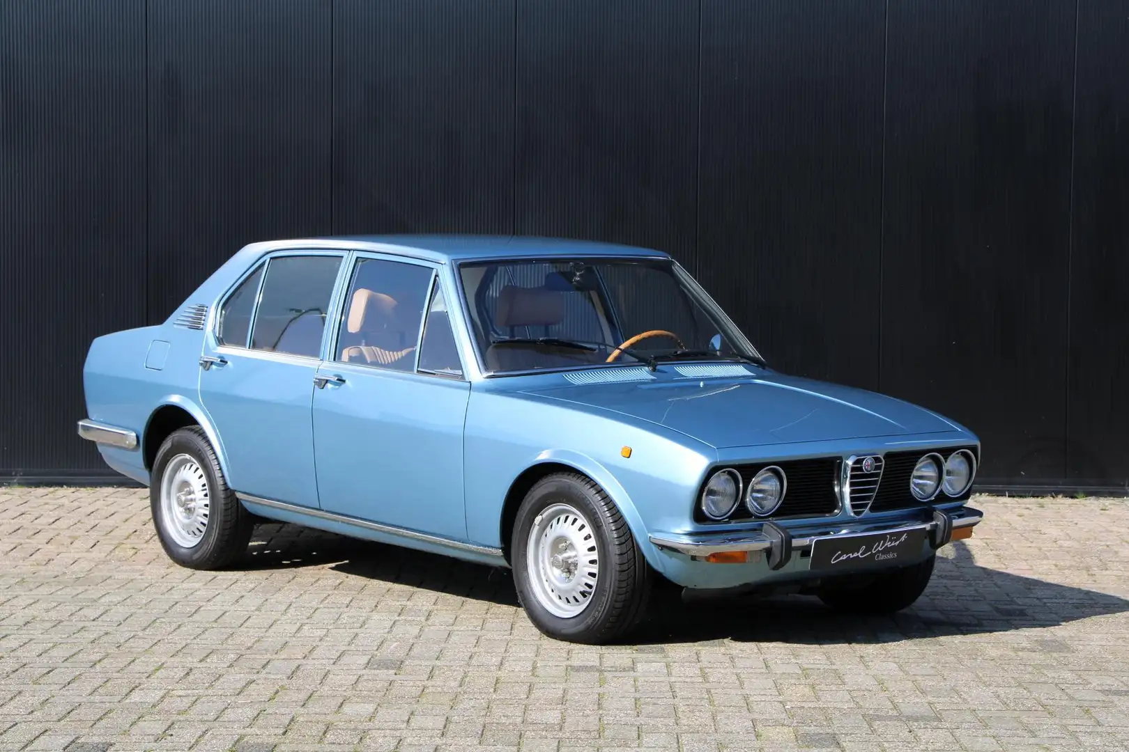 Alfa Romeo Alfetta Bleu - 1