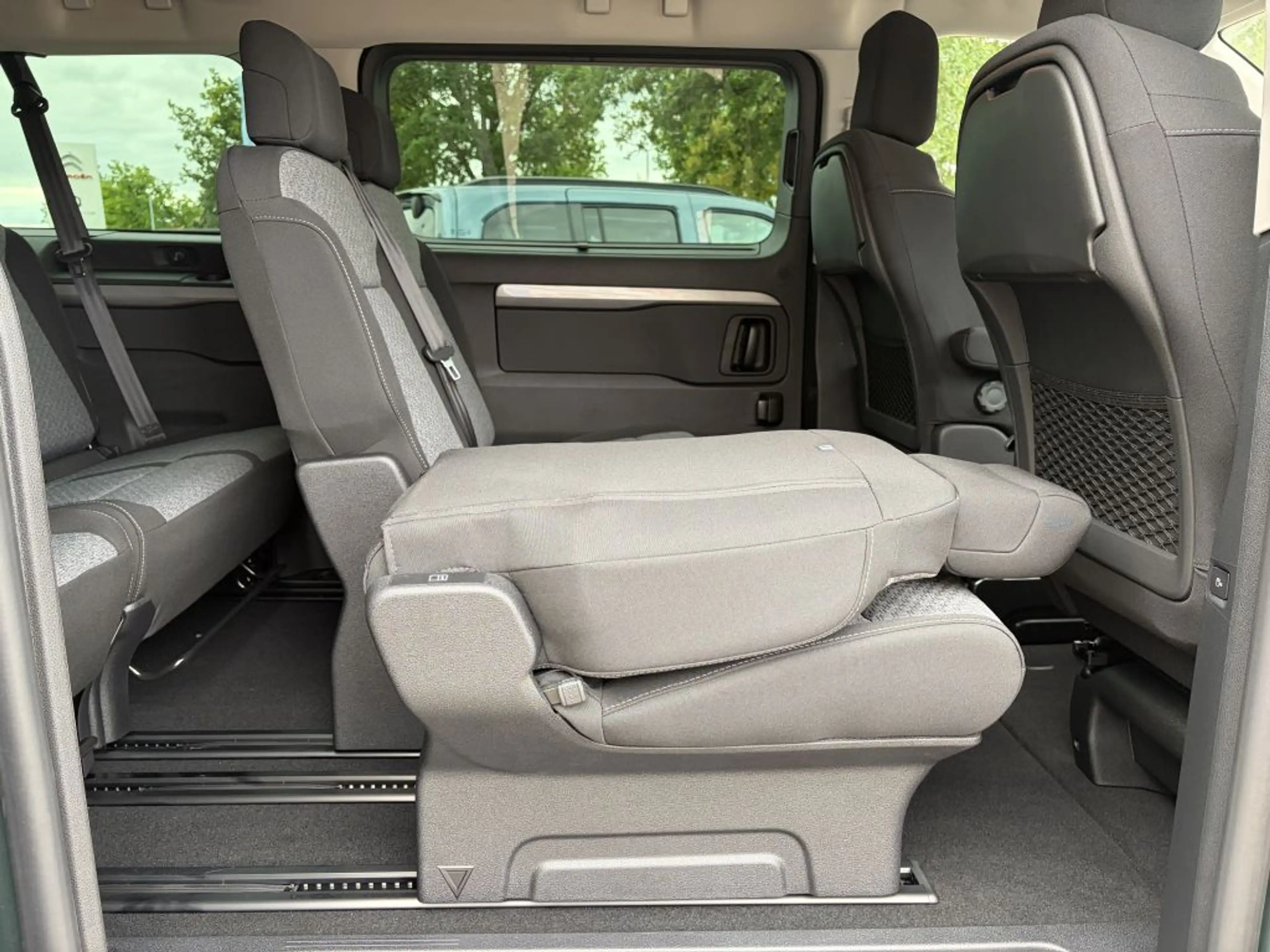 Citroen Spacetourer SpaceTourer XL Diesel 180 AT PLUS + ACC, NAV, 8S — photo 10