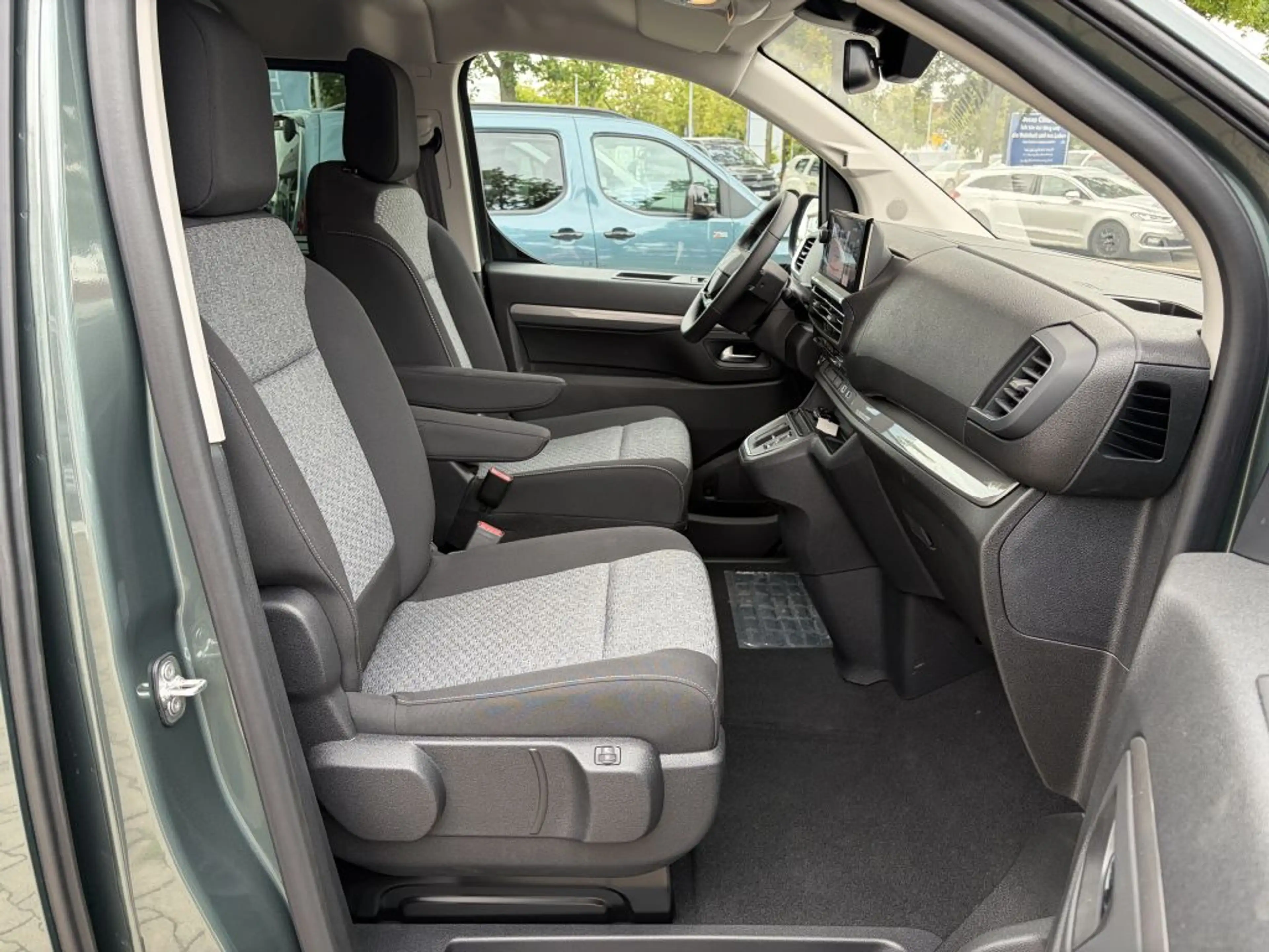 Citroen Spacetourer SpaceTourer XL Diesel 180 AT PLUS + ACC, NAV, 8S — photo 12