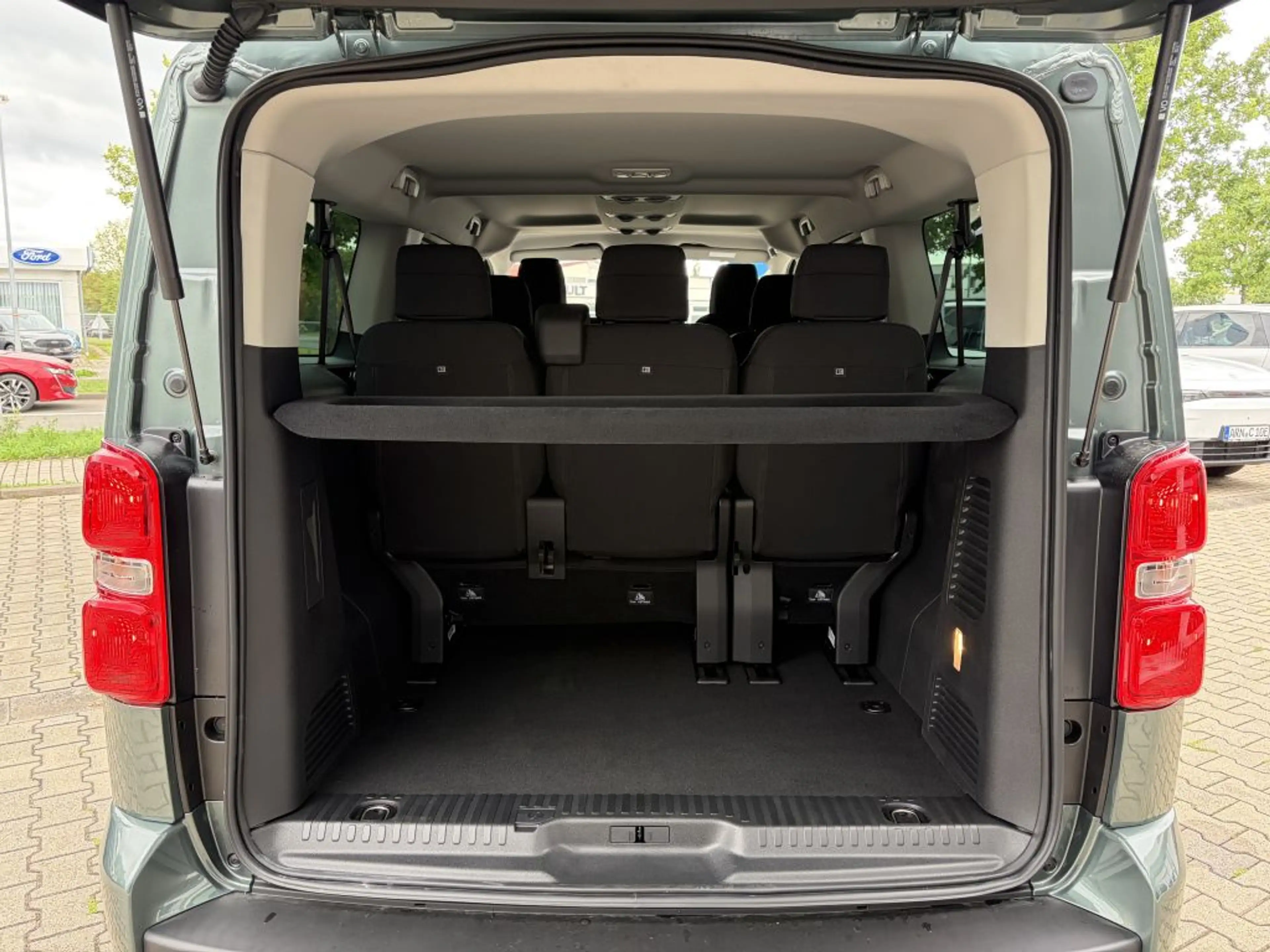 Citroen Spacetourer SpaceTourer XL Diesel 180 AT PLUS + ACC, NAV, 8S — photo 9