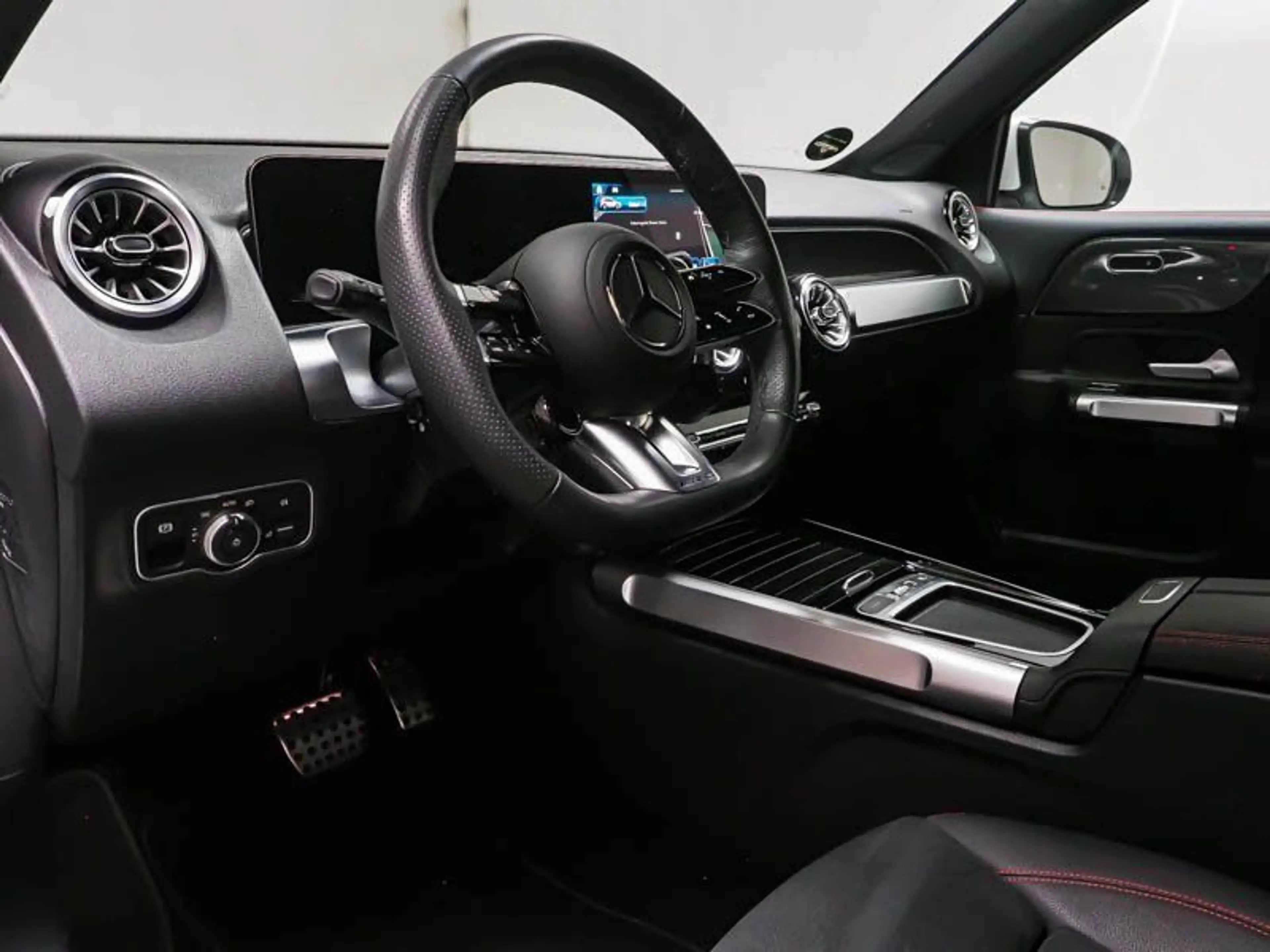 Mercedes-Benz GLB 35 AMG Mercedes-AMG GLB 35 4M ADVANCED+ AHK MBEAM KEYLG — photo 6