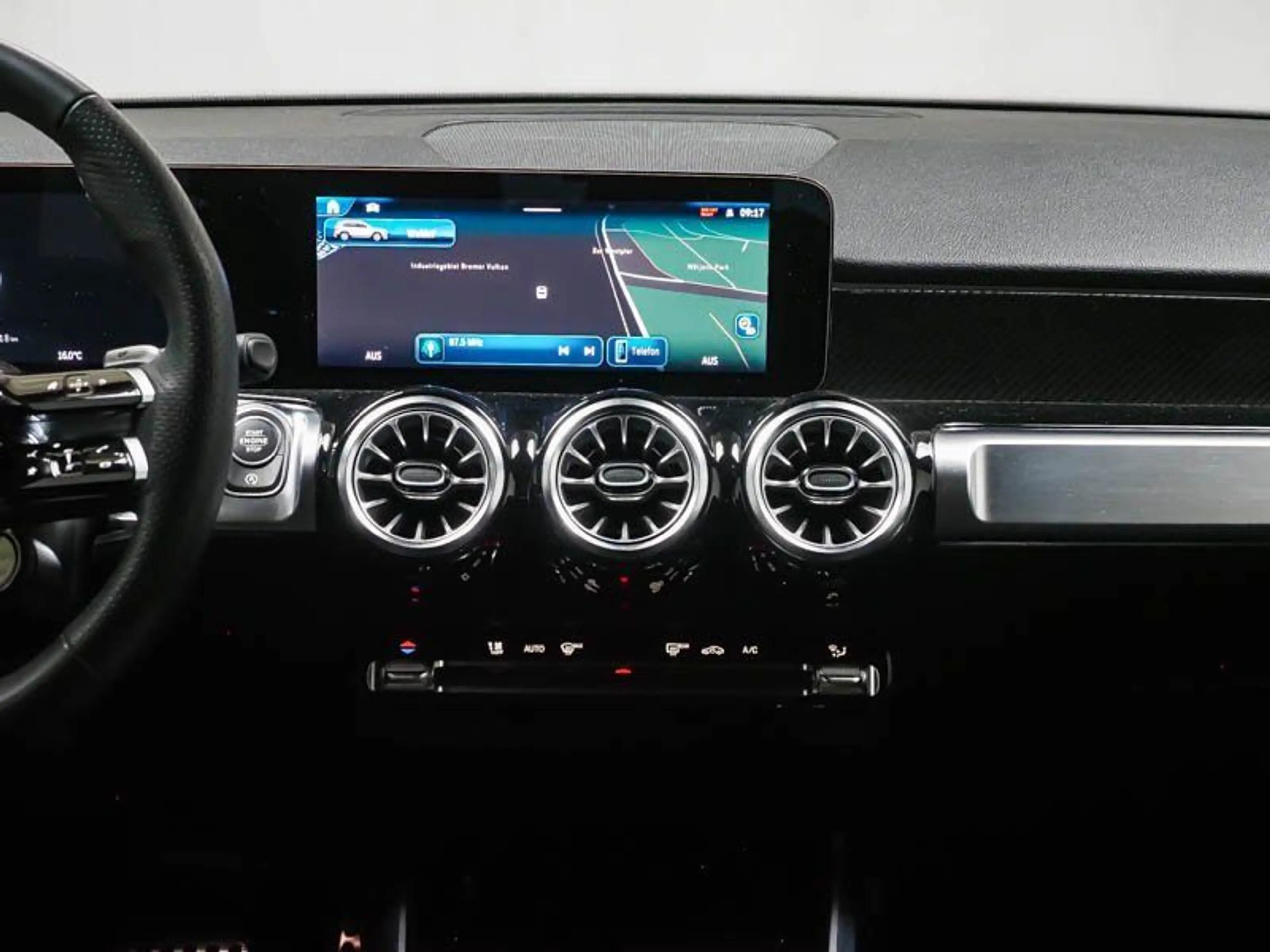Mercedes-Benz GLB 35 AMG Mercedes-AMG GLB 35 4M ADVANCED+ AHK MBEAM KEYLG — photo 7