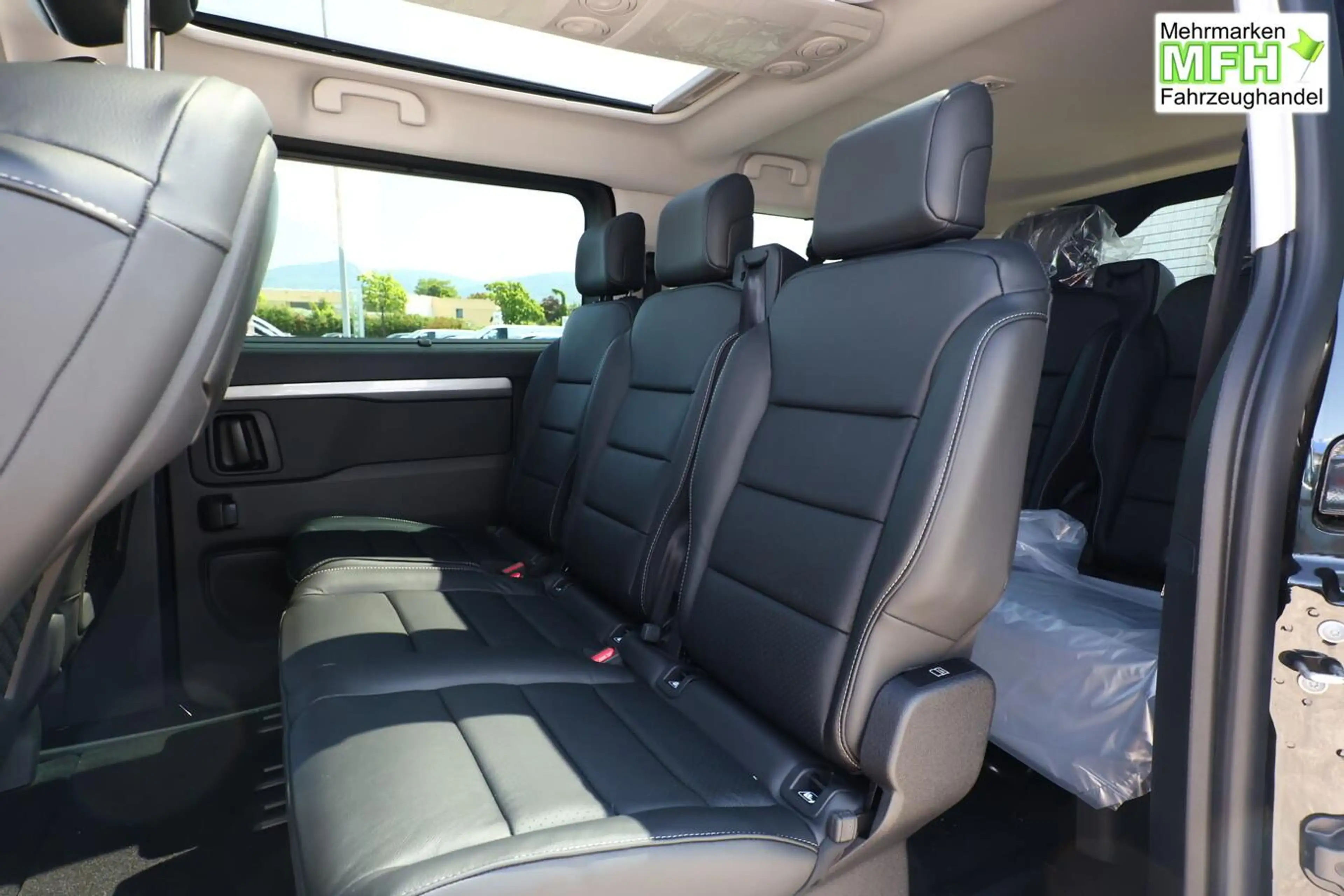 Citroen Spacetourer MAX XL Pano Nav Kam SHZ AHK Leder 130 kW (177 P... — photo 9