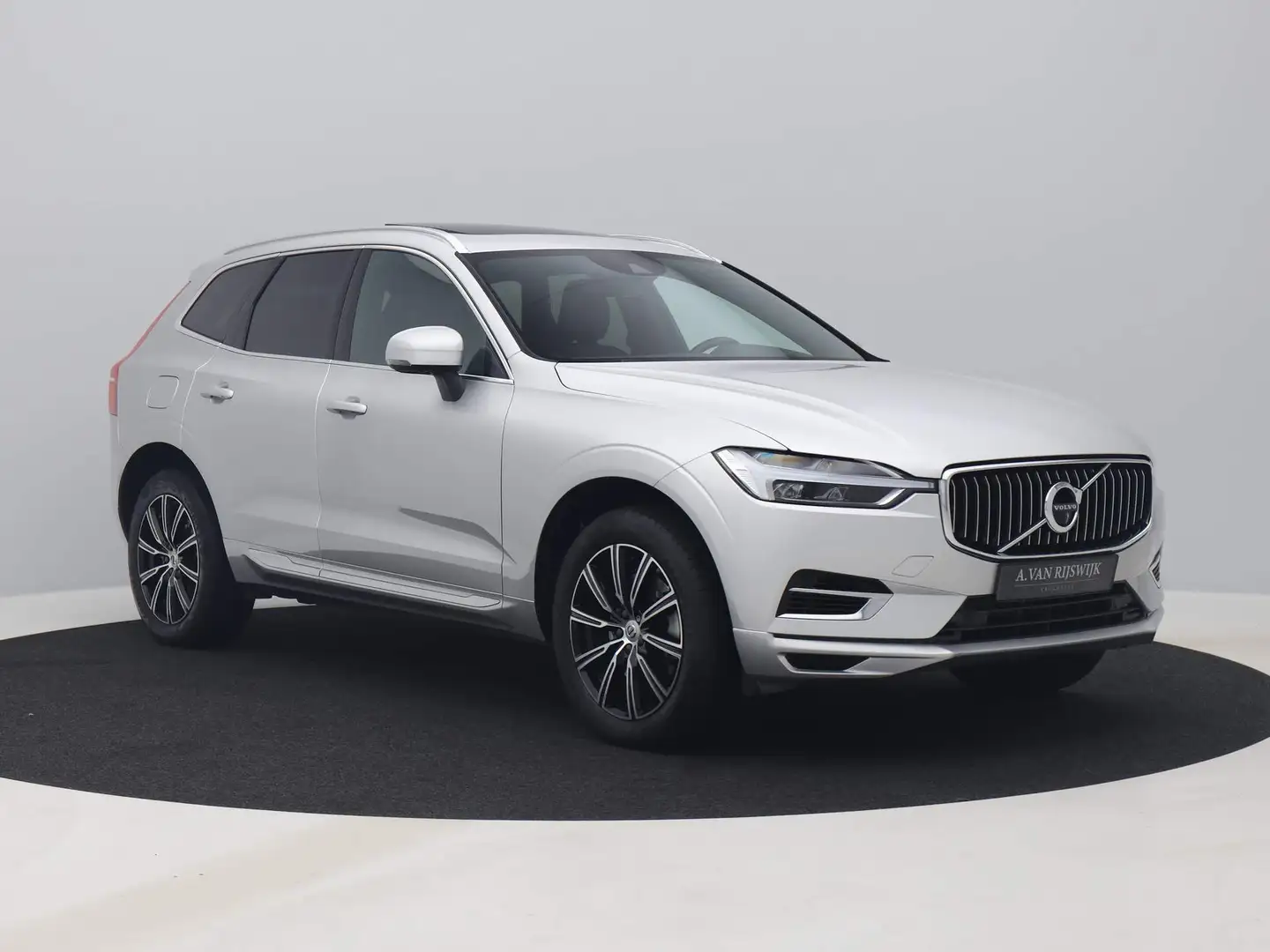 Volvo XC60 2.0 Recharge T6 AWD Inscription | STOELVENT. | H&K Grey - 2