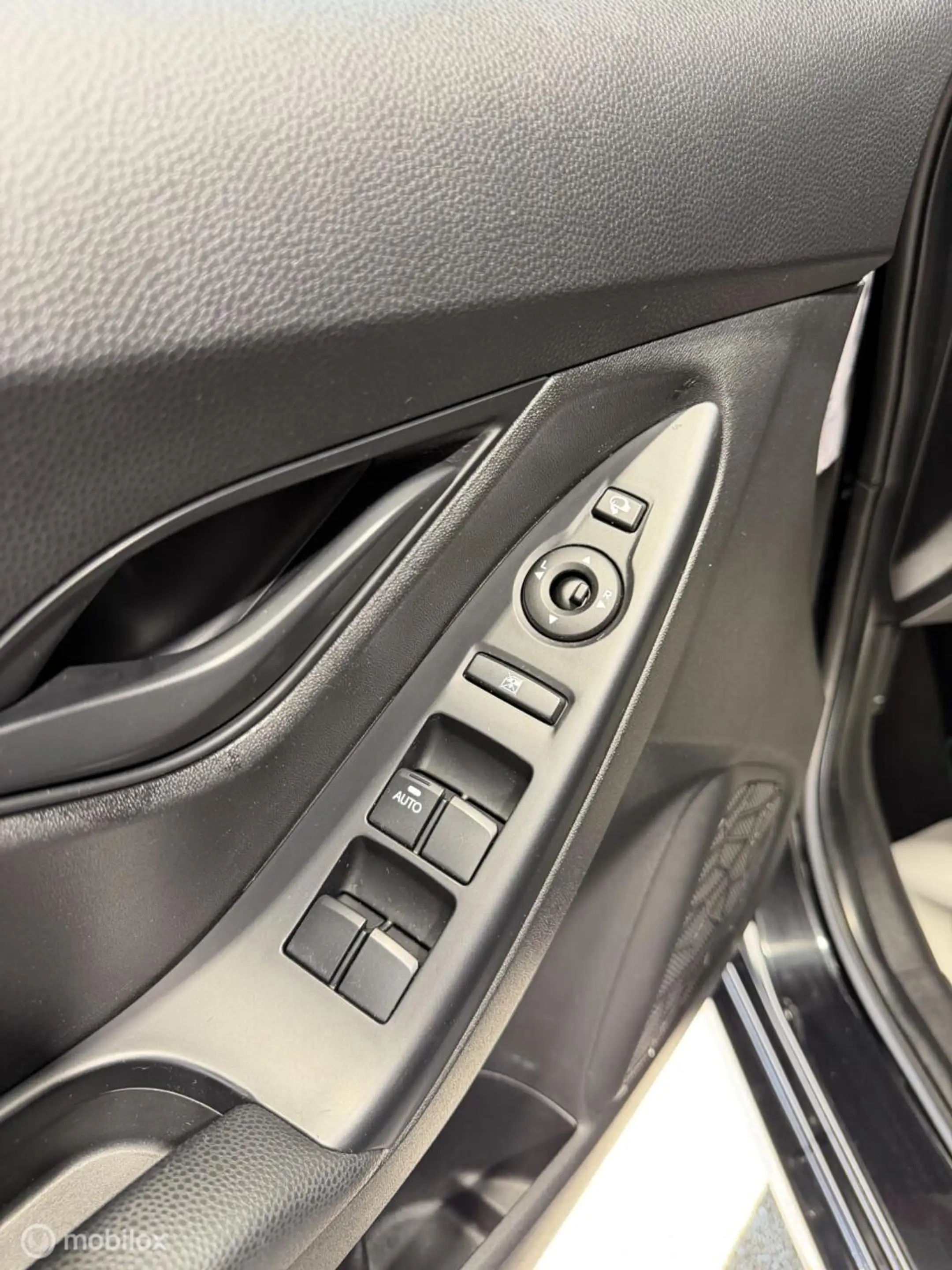 Hyundai iX20 1.4i i-Light CLIMA/CRUISE/PANODAK/NAP/APK — photo 9