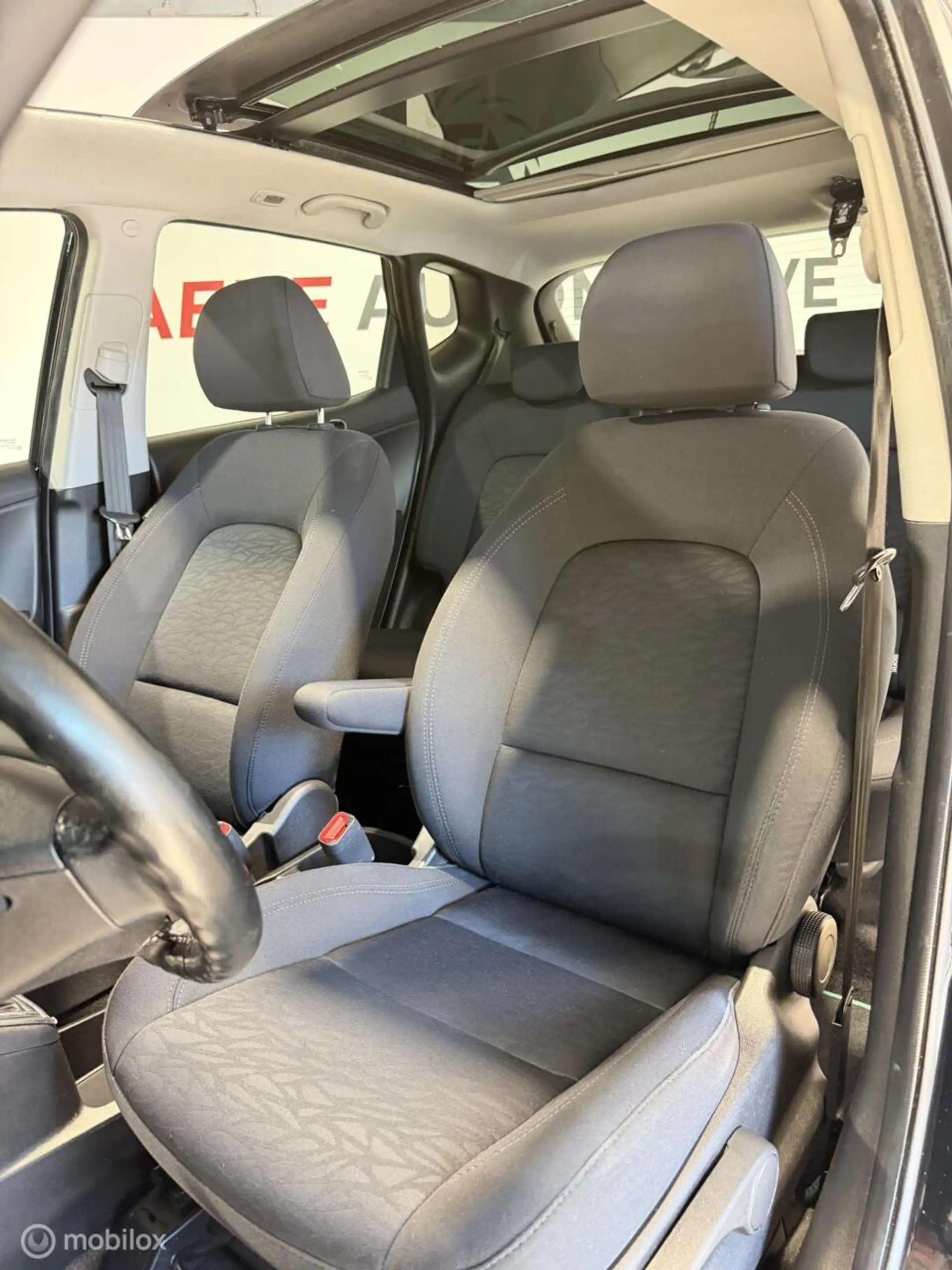 Hyundai iX20 1.4i i-Light CLIMA/CRUISE/PANODAK/NAP/APK — photo 11