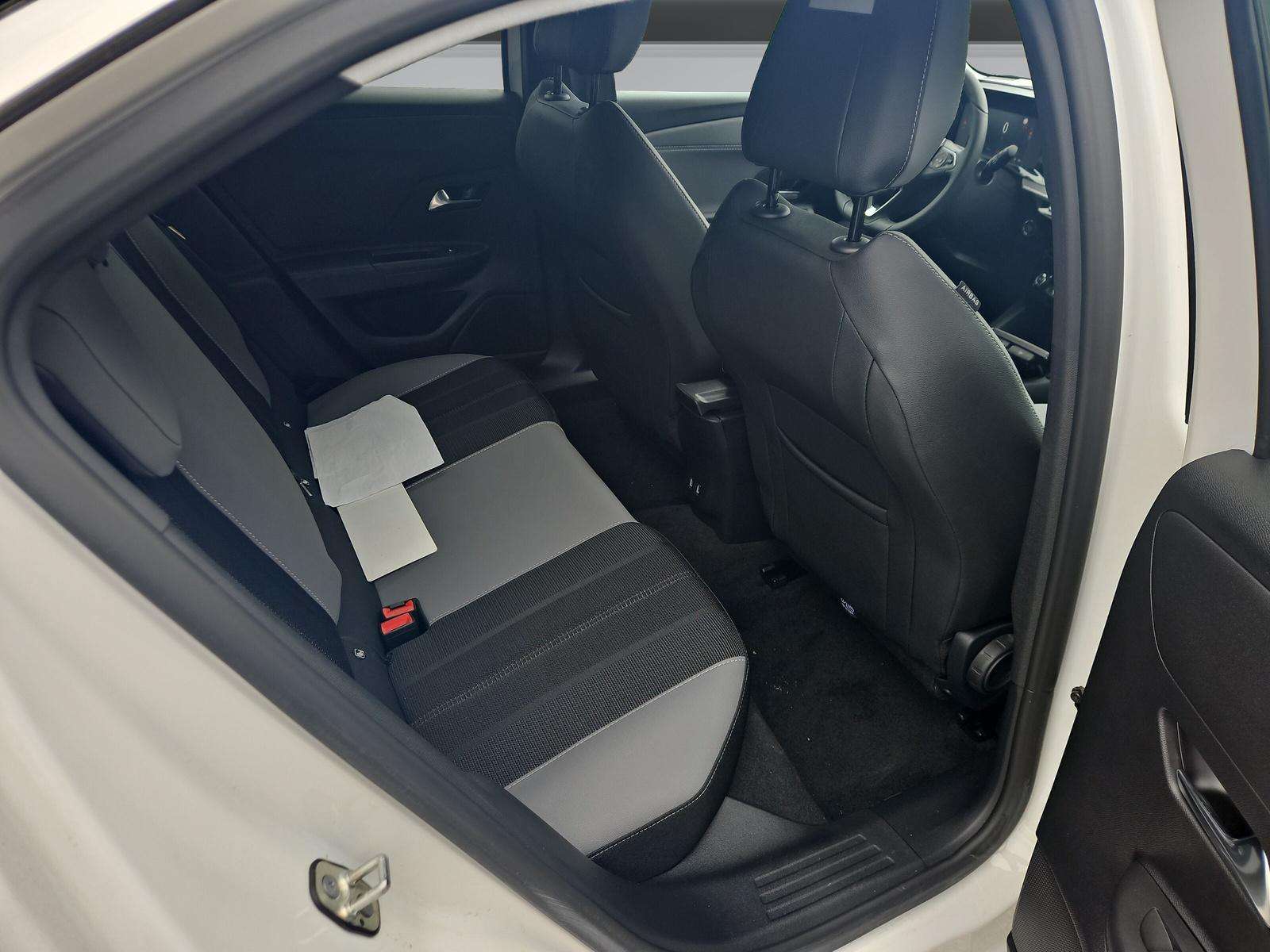 Opel Mokka E