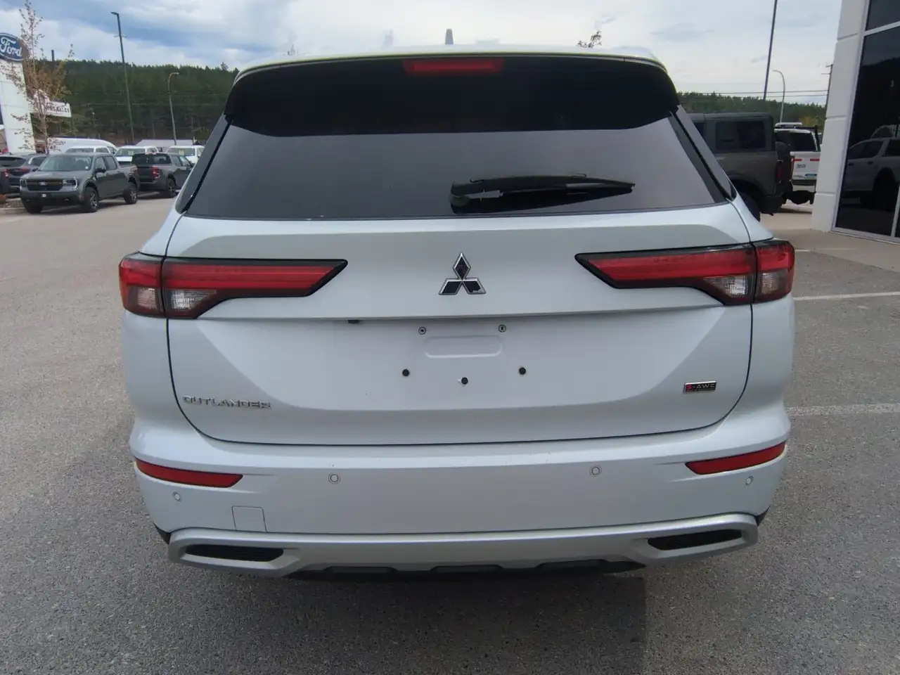 Mitsubishi Outlander снимка Mitsubishi Outlander