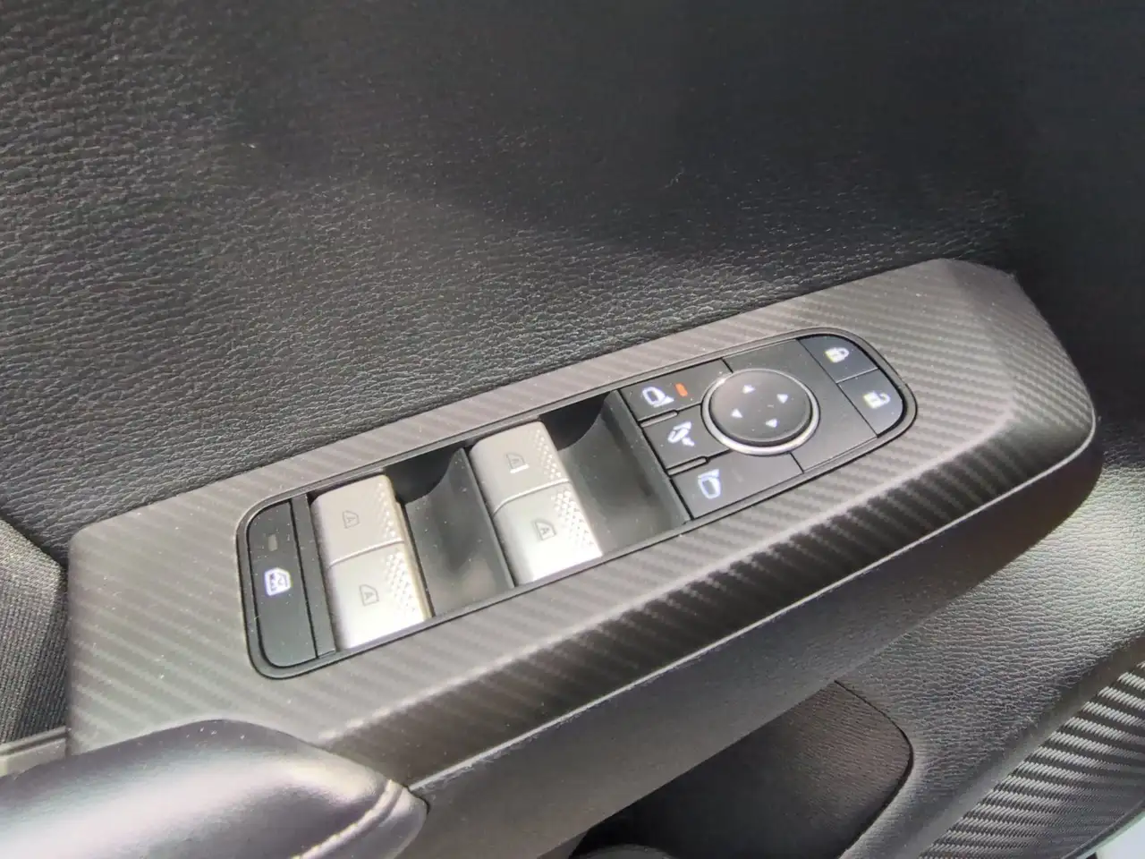 Mitsubishi Outlander снимка Mitsubishi Outlander