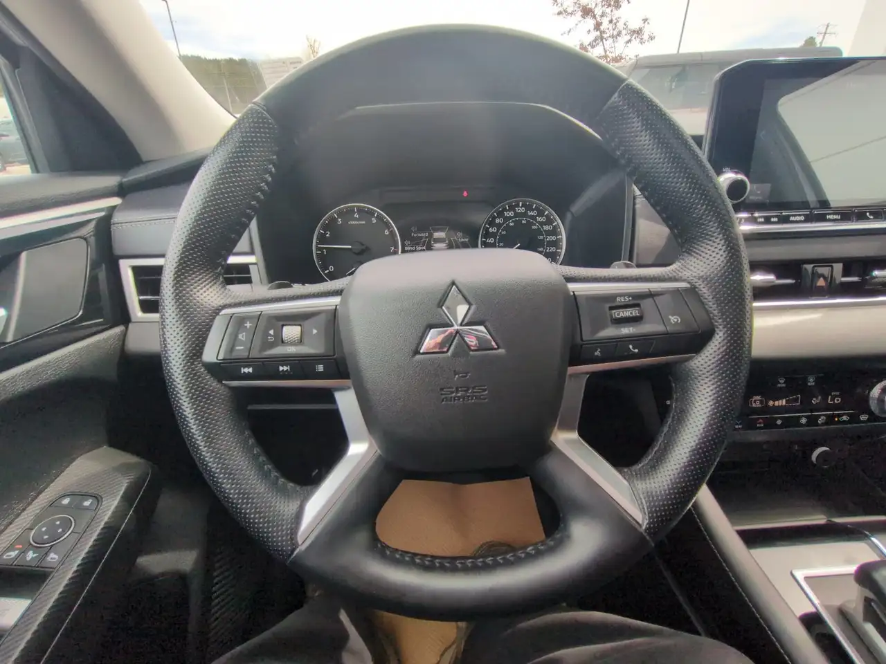 Mitsubishi Outlander снимка Mitsubishi Outlander