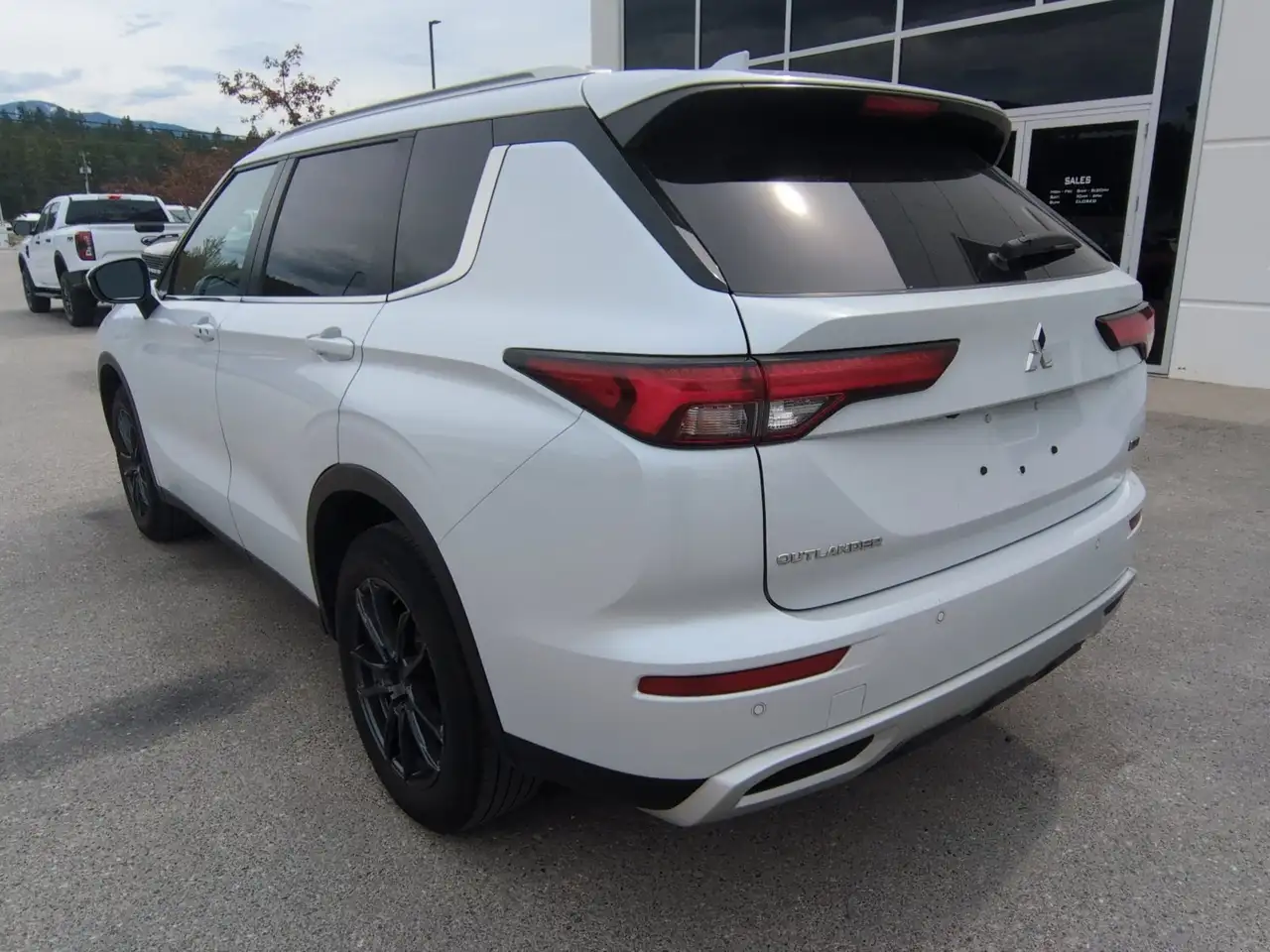 Mitsubishi Outlander снимка Mitsubishi Outlander