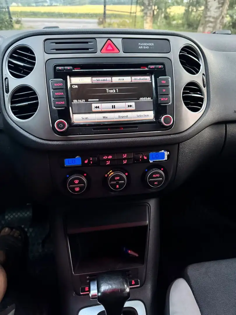 Volkswagen Tiguan Tiguan 2.0 TDI DPF 4Motion Automatik Sport Noir - 1
