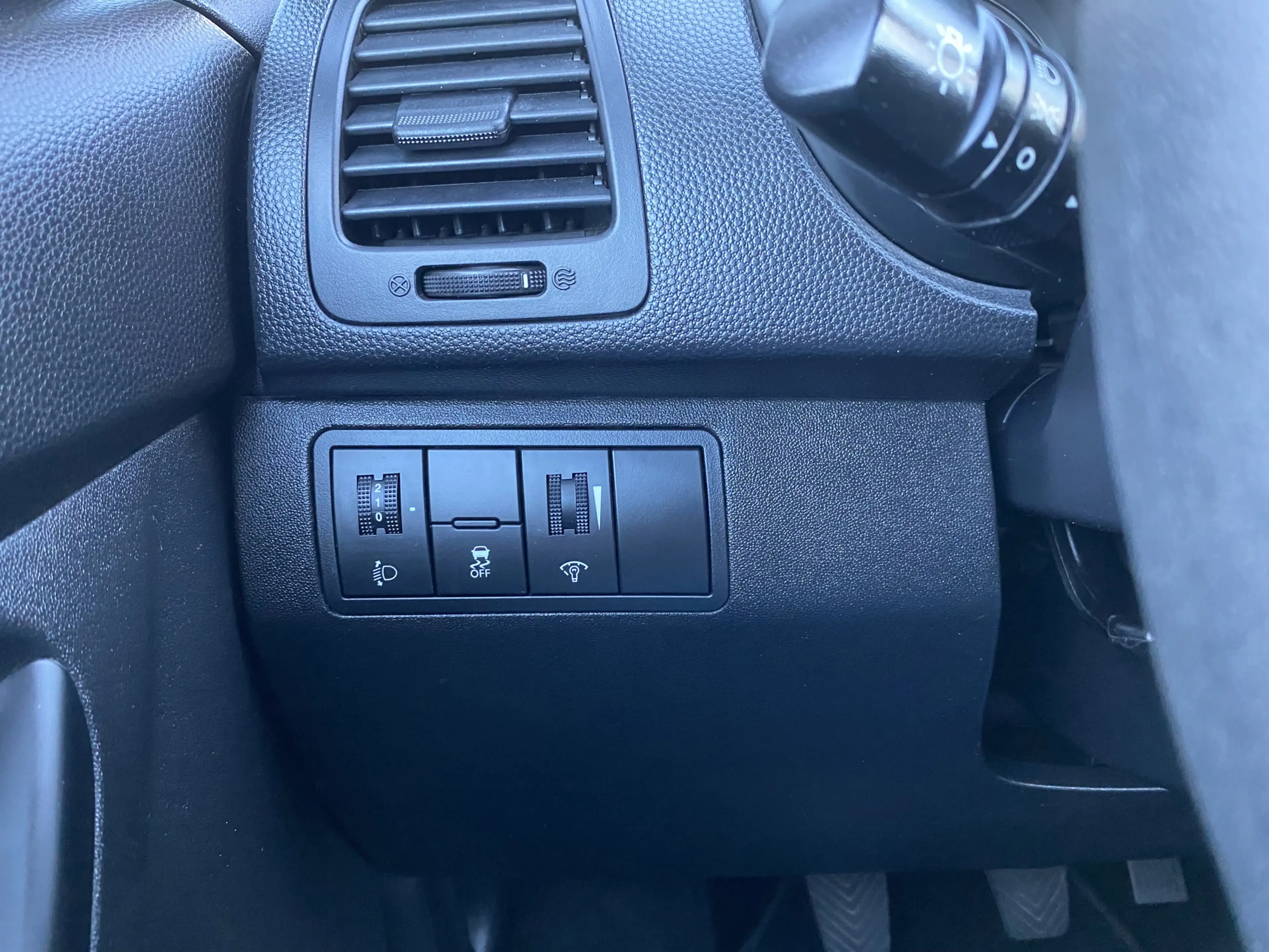 Hyundai iX20 1.4i i-Motion Lichtmetaal & Camera , Trekhaak — photo 19