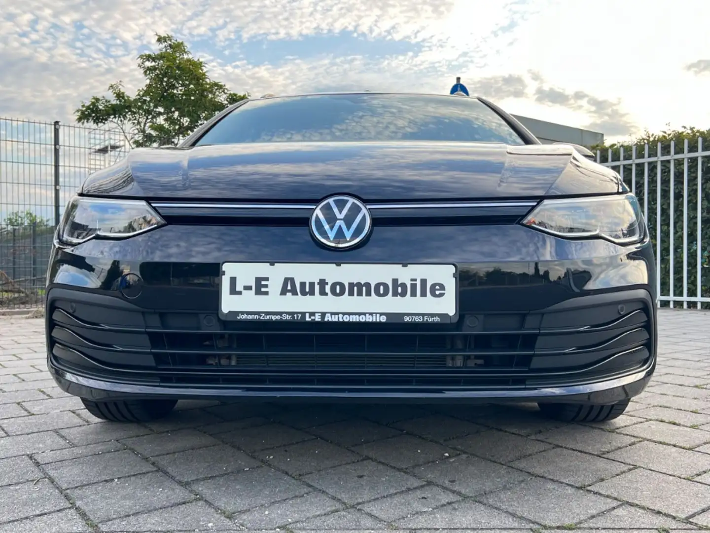 Volkswagen Golf VIII Variant Life 1.5 TGI *LED/NAVI/ACC/PDC Noir - 2