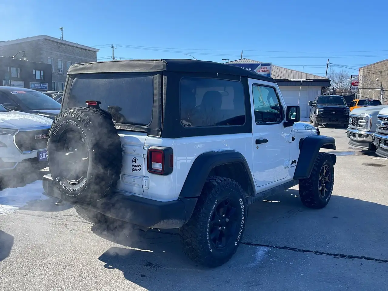 Jeep Wrangler снимка Jeep Wrangler
