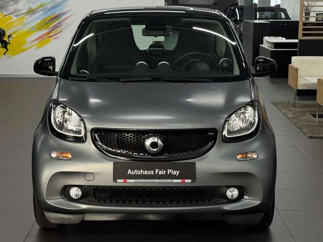 smart forTwo Coupe Prime NAVI/LEDER/JBL/UNFALLFREI!
