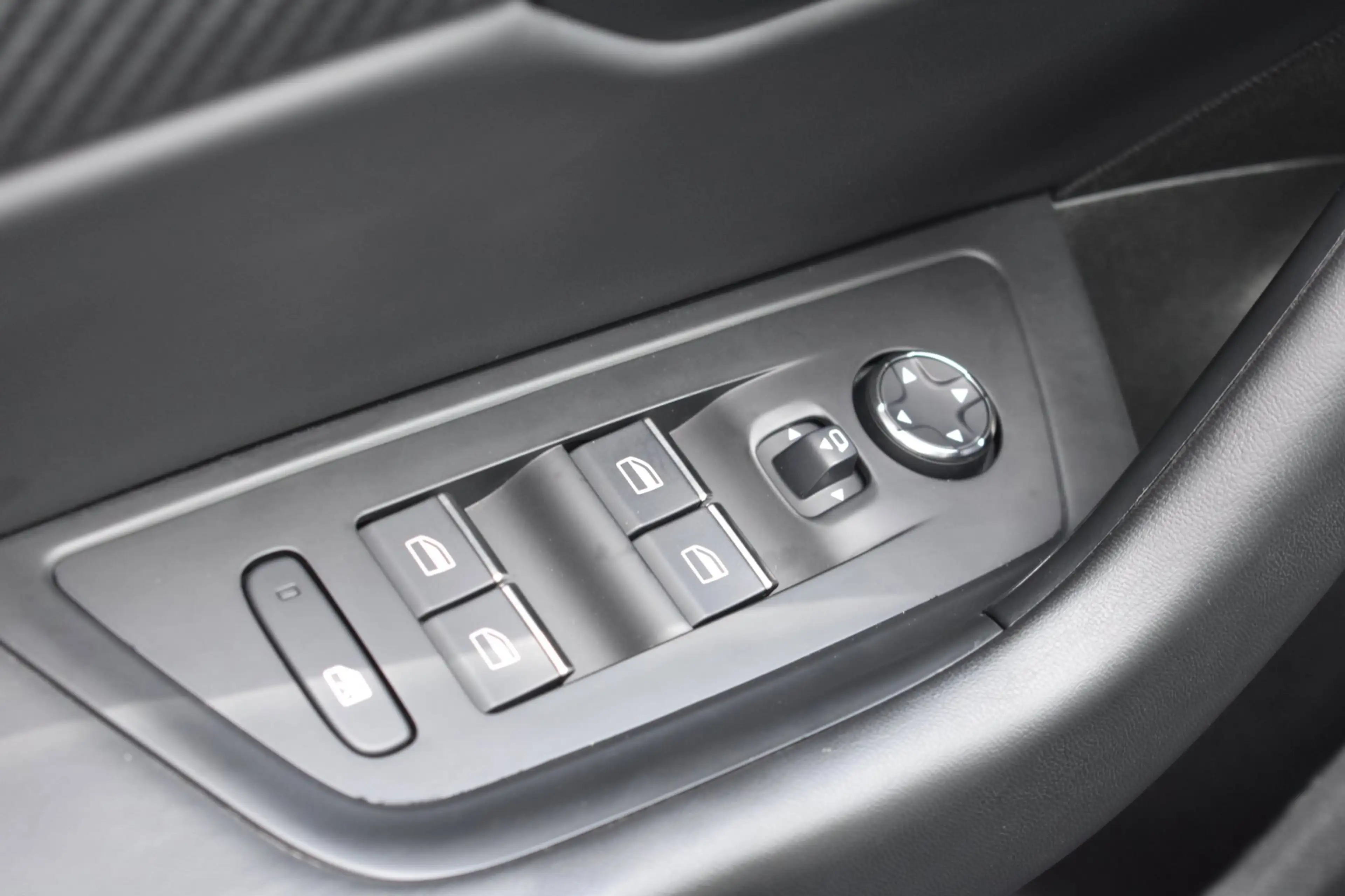 Peugeot 508 SW 1.6 PureTech Blue Lease Allure '19 LED Clima Na — photo 14