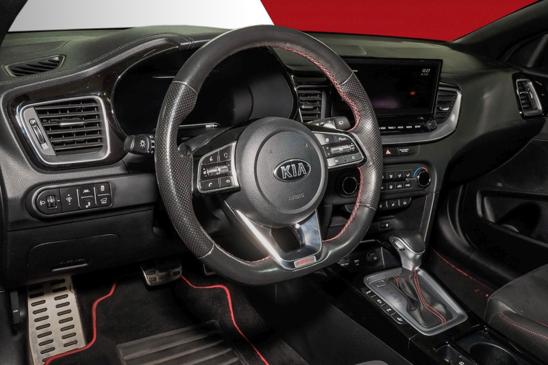 Kia ProCeed GT — photo 12