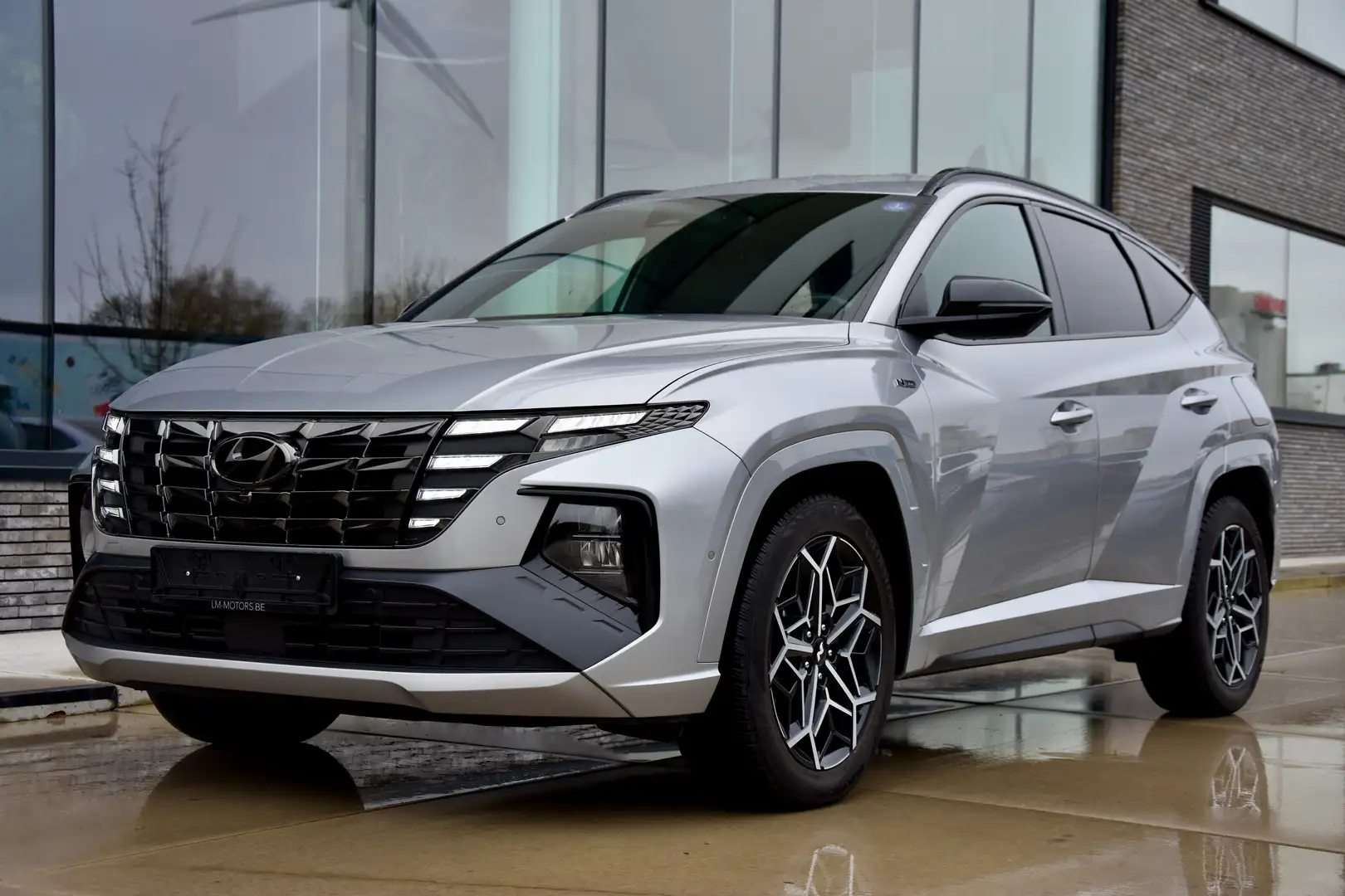 Hyundai TUCSON 4WD **N-LINE** MILD HYBRIDE ** 5 YEAR WARRANTY Argent - 2