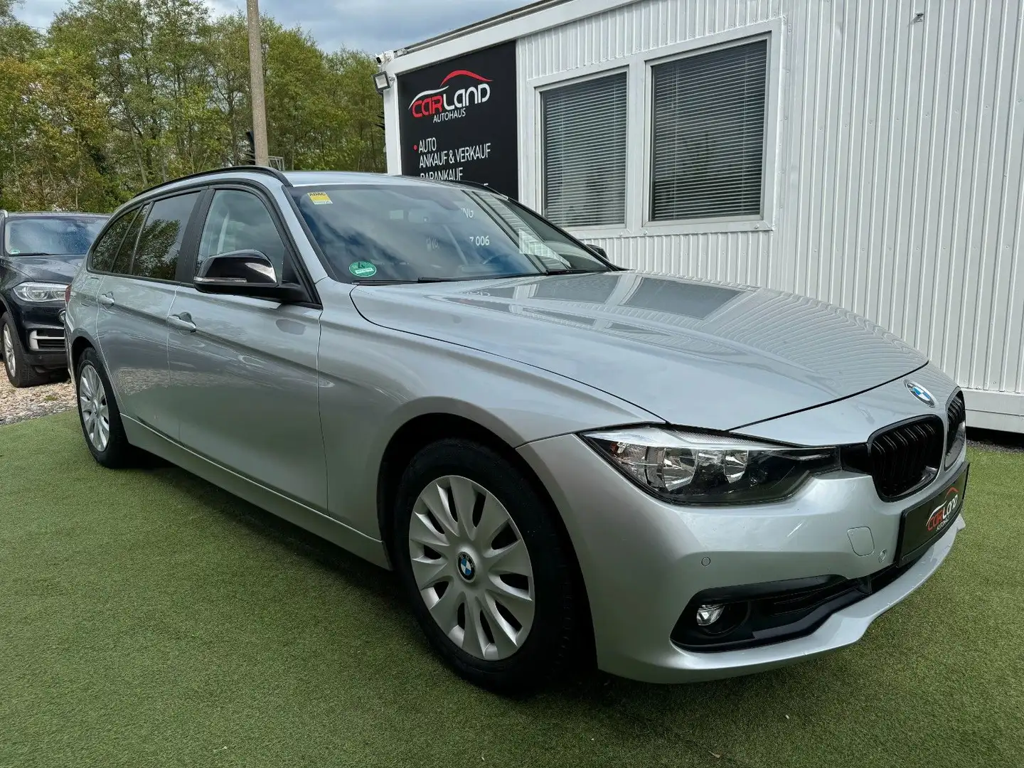 BMW 318 Baureihe 3 Touring 318 d 1-Hnd-S.heft-EXTRA! Silber - 1