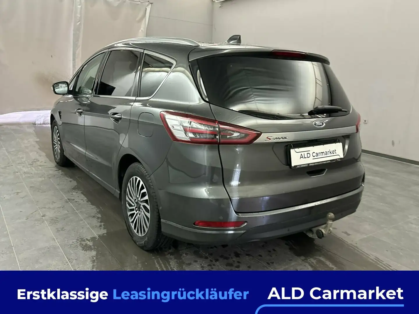 Ford S-Max 2.0 EcoBlue TITANIUM Kombi, 5-türig, 6-Gang Grau - 2
