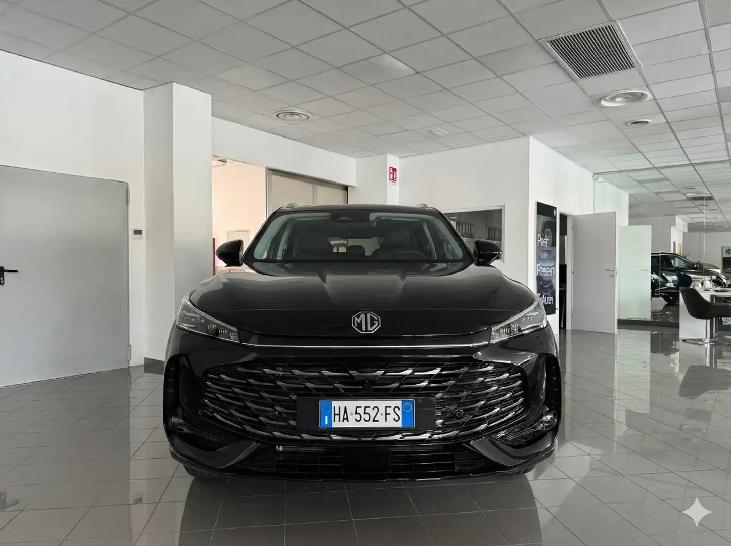 MG HS NUOVA MG HS 1.5T MT COM 170 CV Schwarz - 2