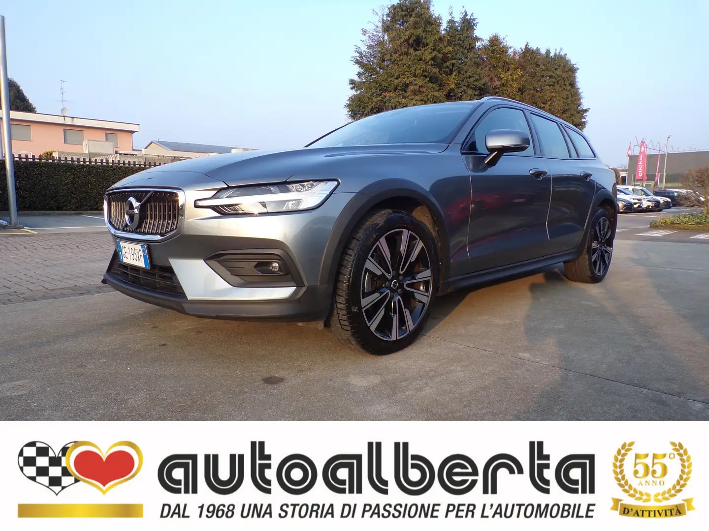Volvo V60 Cross Country B4 D AWD Business Pro Auto mhev (4x4 automatica) Grau - 1
