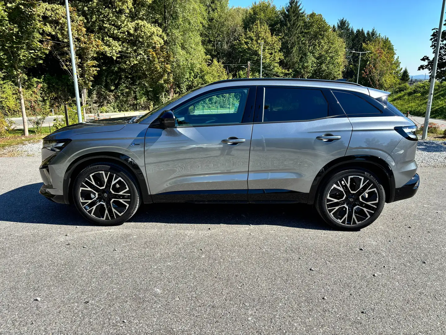 Renault Austral Esprit Alpine E-Tech Hybrid 200 PS / 5 Jahre Garantie / Elektr. AK / 8-fach Alu NEU Grau - 2