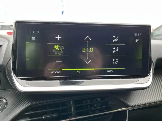 Peugeot 208 view 17