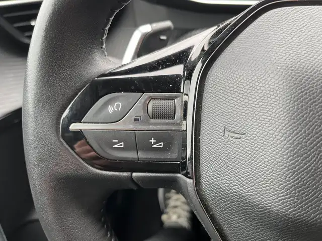 Peugeot 208 view 25