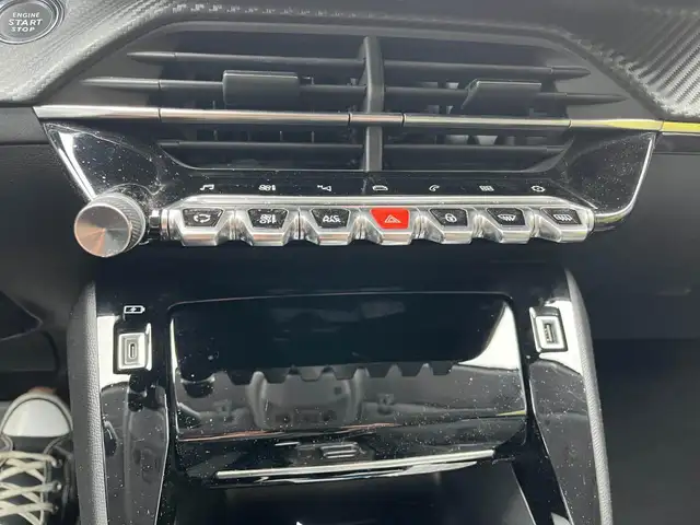 Peugeot 208 view 21