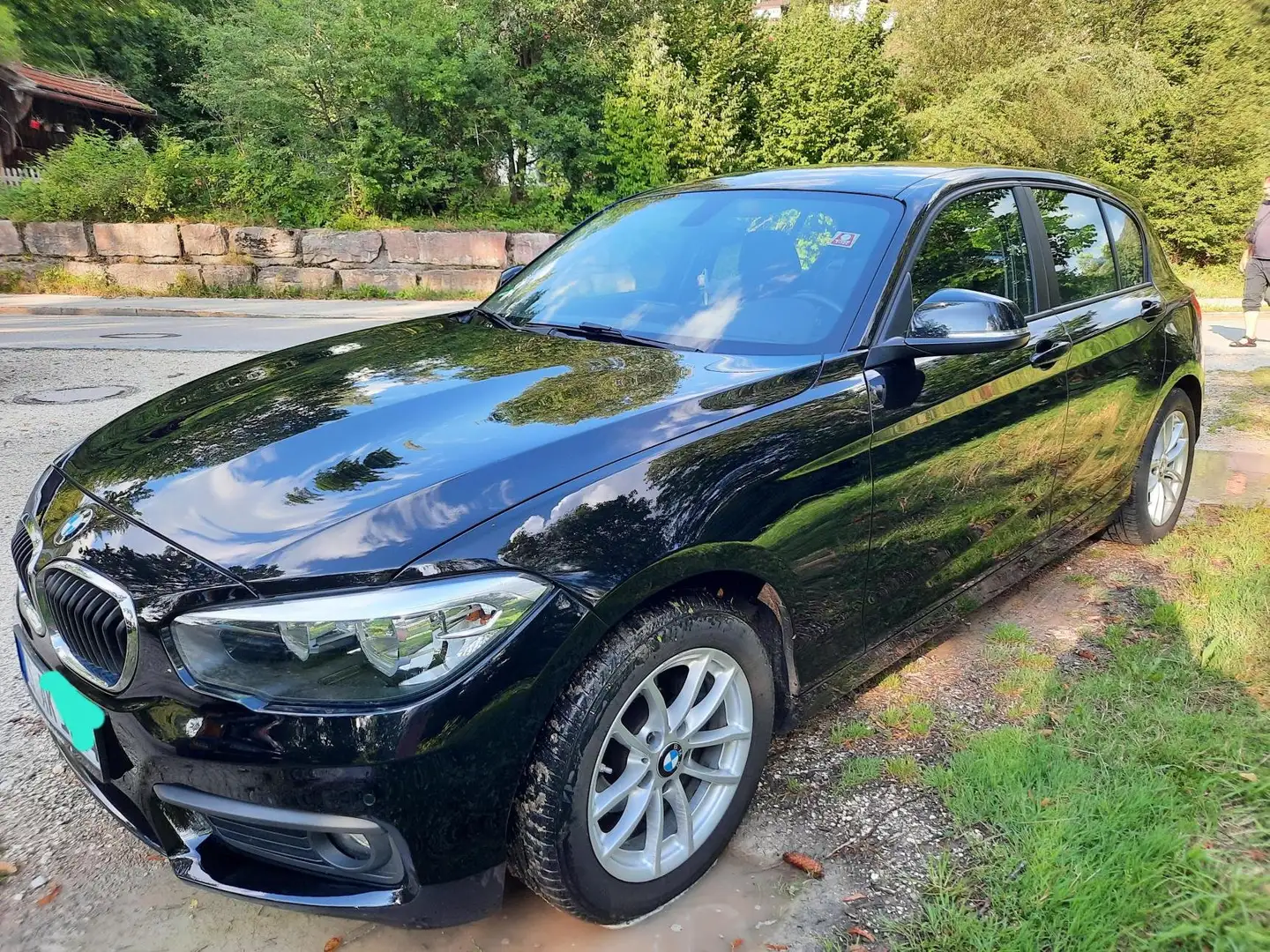 BMW 116 116i Advantage Schwarz - 2
