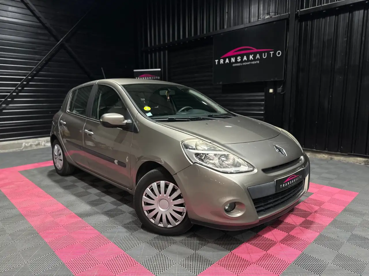 Renault Clio 1.2 16V 80 eco2 ExtrÃªme Claire Quickshi