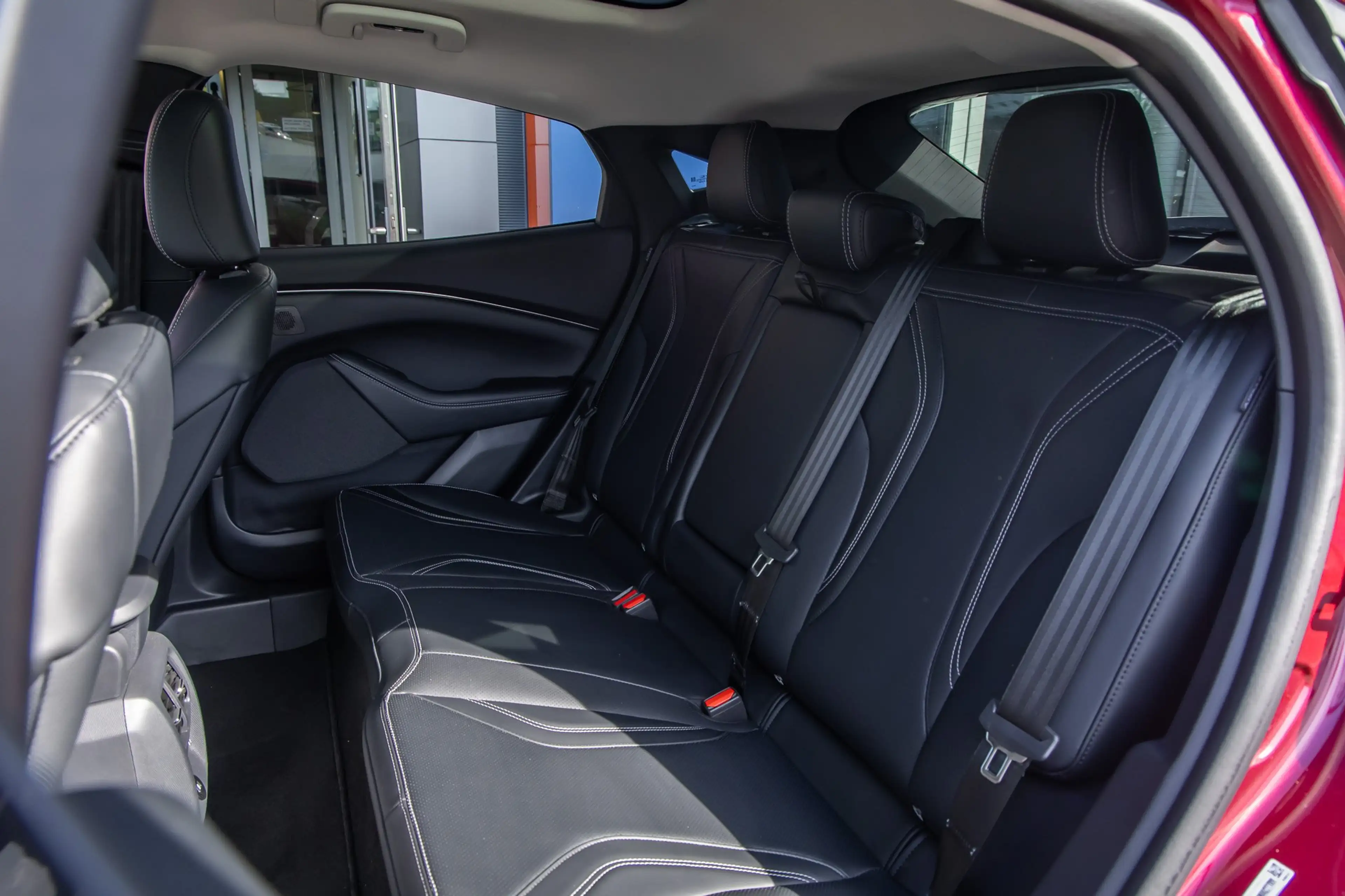 Ford Mustang Mach-E Standard RWD 73 kWh | Pano | Apple Carplay/Android — photo 15