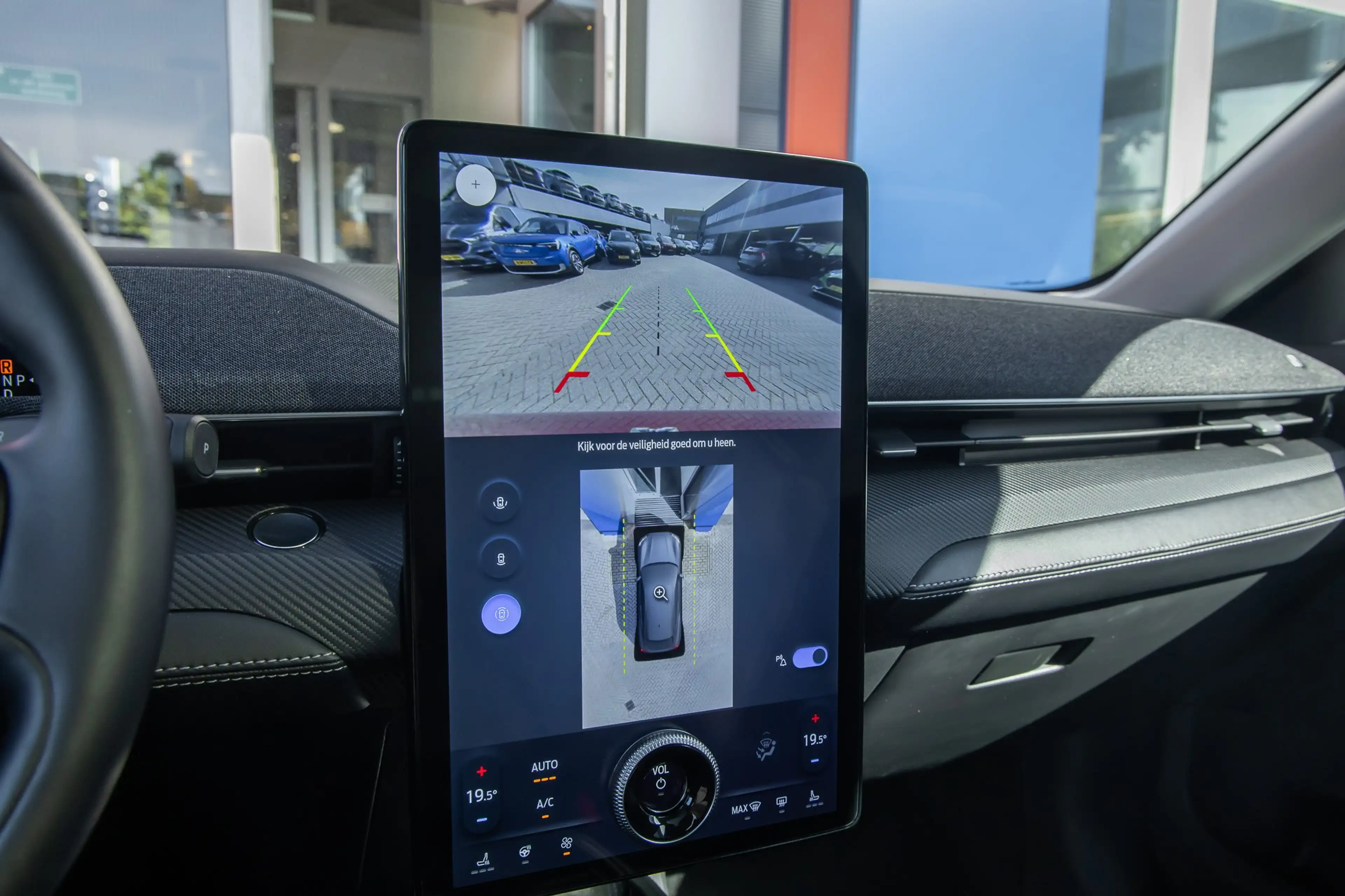 Ford Mustang Mach-E Standard RWD 73 kWh | Pano | Apple Carplay/Android — photo 34