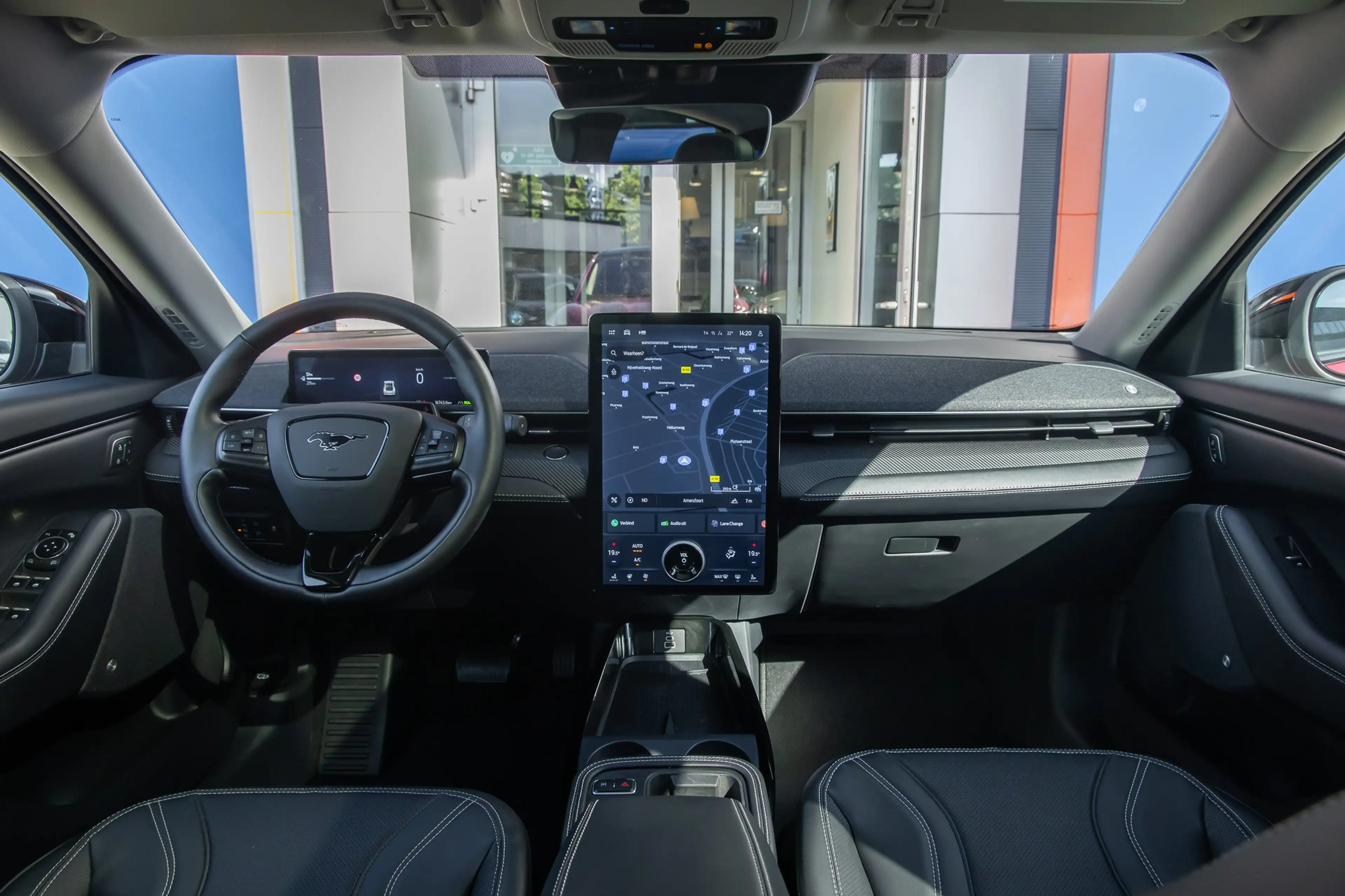 Ford Mustang Mach-E Standard RWD 73 kWh | Pano | Apple Carplay/Android — photo 2
