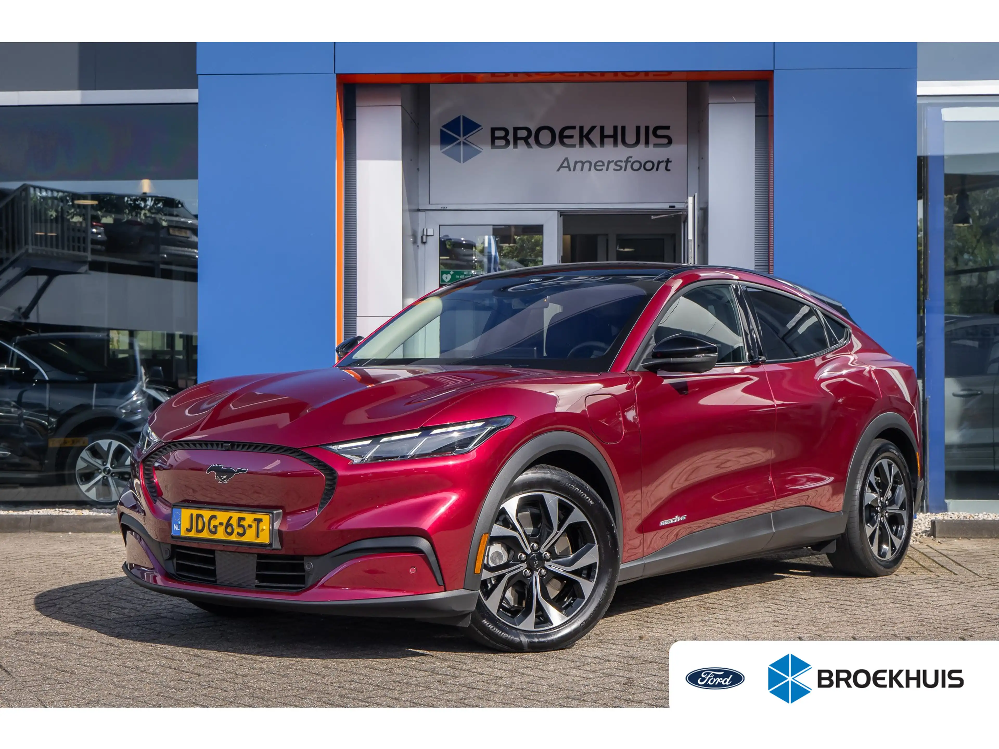 Ford Mustang Mach-E Standard RWD 73 kWh | Pano | Apple Carplay/Android